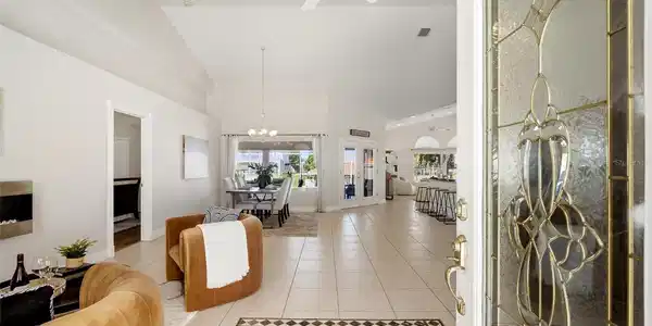 Image 4 Image 4