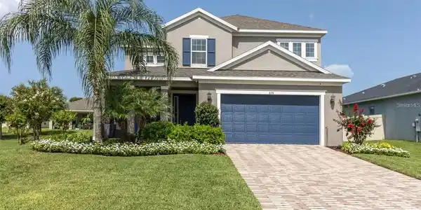879 DE SOTO WAY