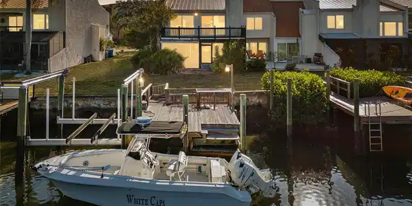 4344 OUTRIGGER LANE