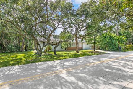 4924 S Peninsula DRIVE