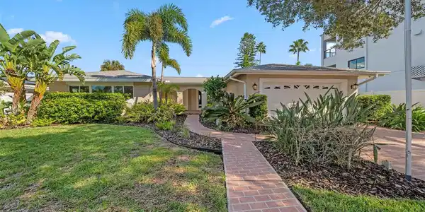 113 WINDWARD ISLAND