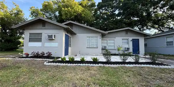 838 WOODLAWN STREET