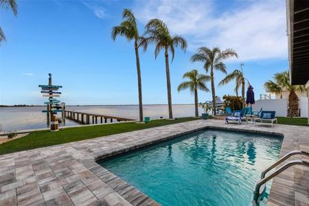 1681 SEA BREEZE DRIVE
