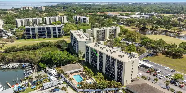 1000 COVE CAY DRIVE