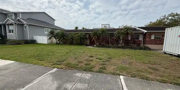 205 S SHORE CREST DRIVE