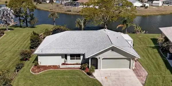 289 MACARTHUR DRIVE
