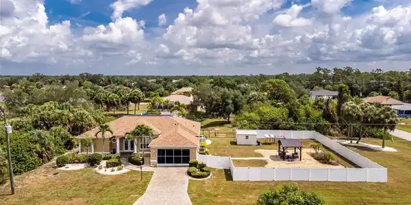 17458 BAYHARBOR CIRCLE