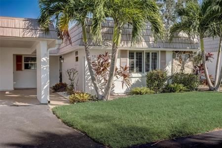 2315 AQUABLUFF PLACE