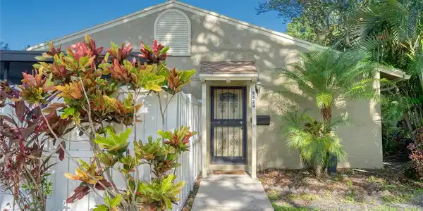 7624 DESOTO COURT