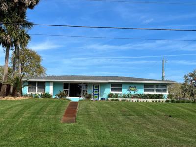 2211 Saxon DRIVE