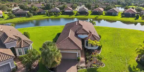 4616 STICKLEY COURT