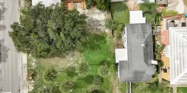 118 Live Oak STREET