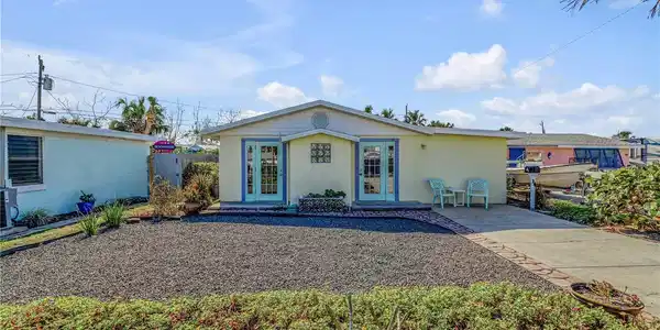 14 RIVER DRIVE