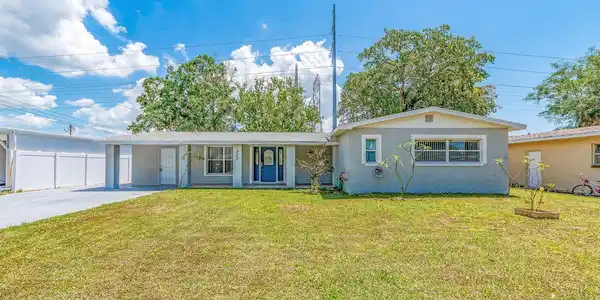 323 COUNTRY CLUB DRIVE