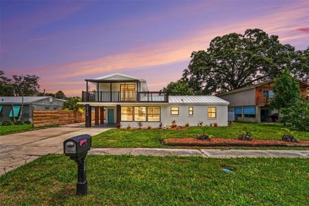 212 COQUINA DRIVE