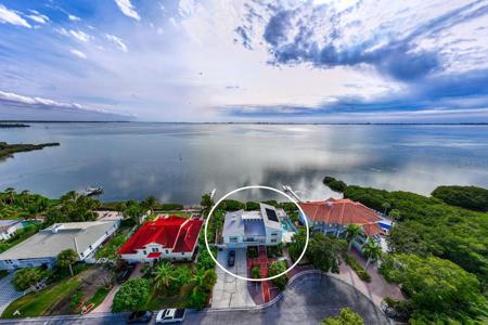 4004 BAYSIDE DRIVE