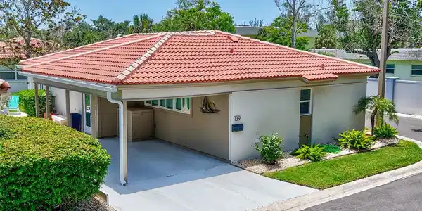139 VISTA HERMOSA CIRCLE