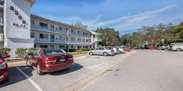 8396 111TH STREET N