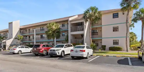 175 KINGS HIGHWAY