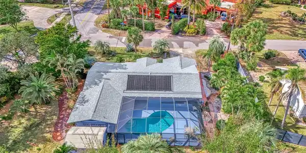 301 NASSAU STREET N
