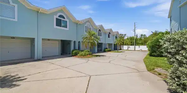 643 GARLAND CIRCLE