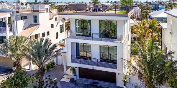 111 PALMETTO AVENUE