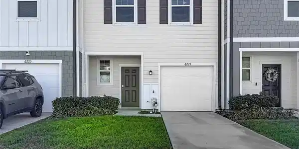 6221 BUCKET COURT