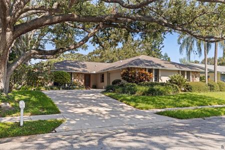 707 KNOLLWOOD DRIVE