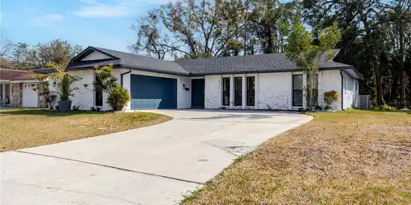 4876 SHELL STREAM BOULEVARD
