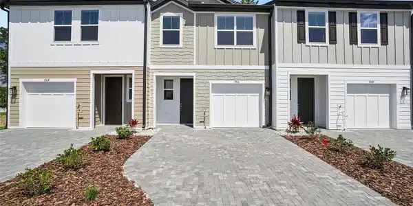 7516 DEER VALLEY CIRCLE