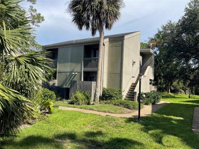 121 WOODLAND PL