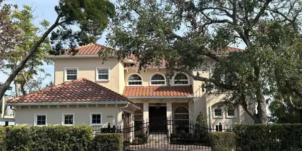 6534 BAYSHORE BOULEVARD