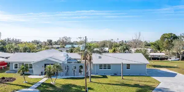 541 RIDGECREST DRIVE