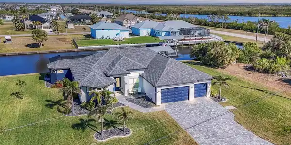15410 SEAFOAM CIRCLE