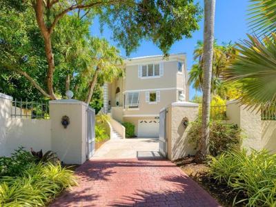 3913 HAMILTON CLUB CIRCLE