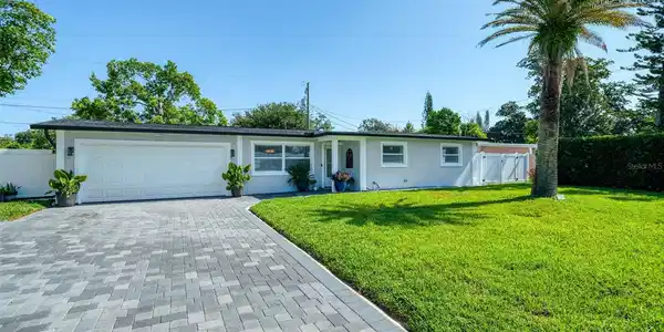 101 S CAPRI DRIVE