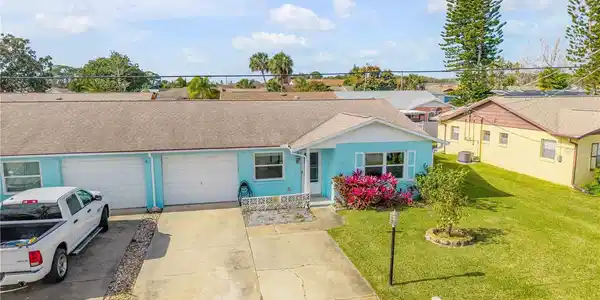 26 LAUGHING GULL LANE