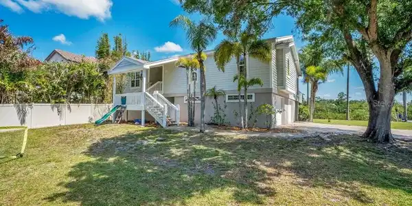 3858 SHORE BOULEVARD