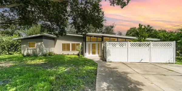 4497 NORTHSHORE DRIVE