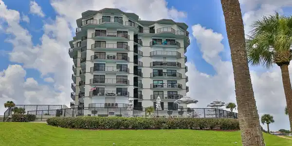 501 N Causeway