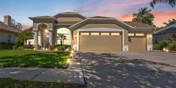 9905 WOODBAY DRIVE