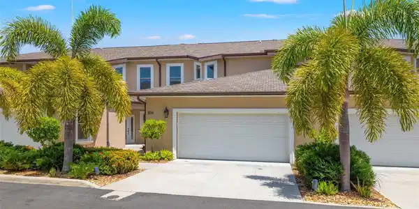 836 DATE PALM LANE