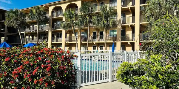 2525 W BAY DRIVE