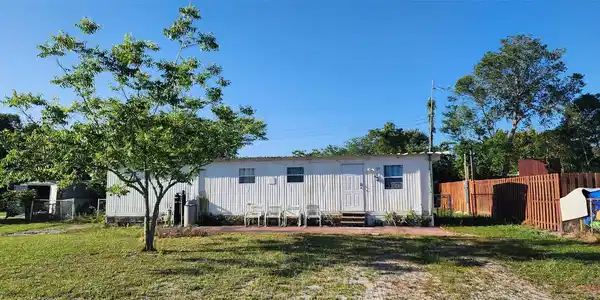 129 N 1st STREET