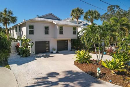 4926 COMMONWEALTH DRIVE