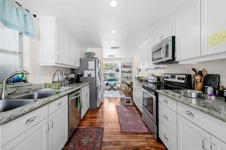 845 32ND STREET