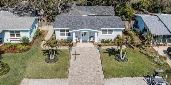 808 E 24th AVENUE