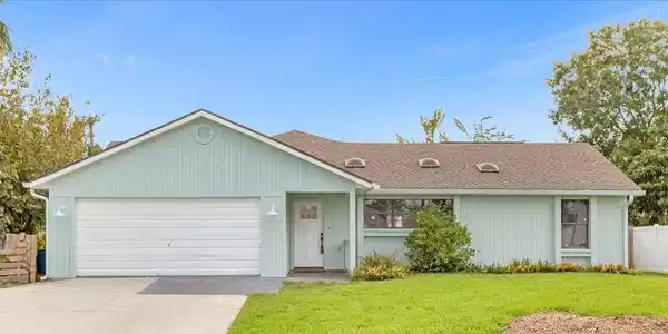 2212 UMBRELLA TREE DRIVE