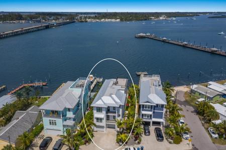 203 BAY DRIVE N