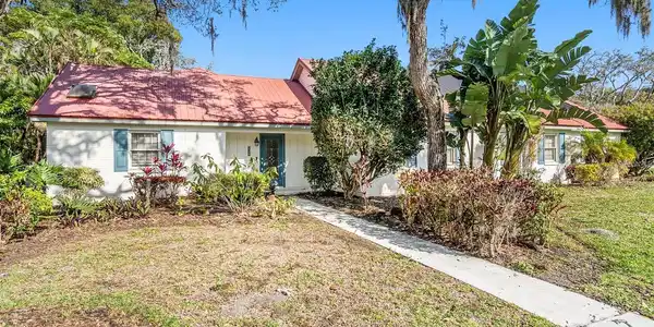 2349 KINGS POINT DRIVE